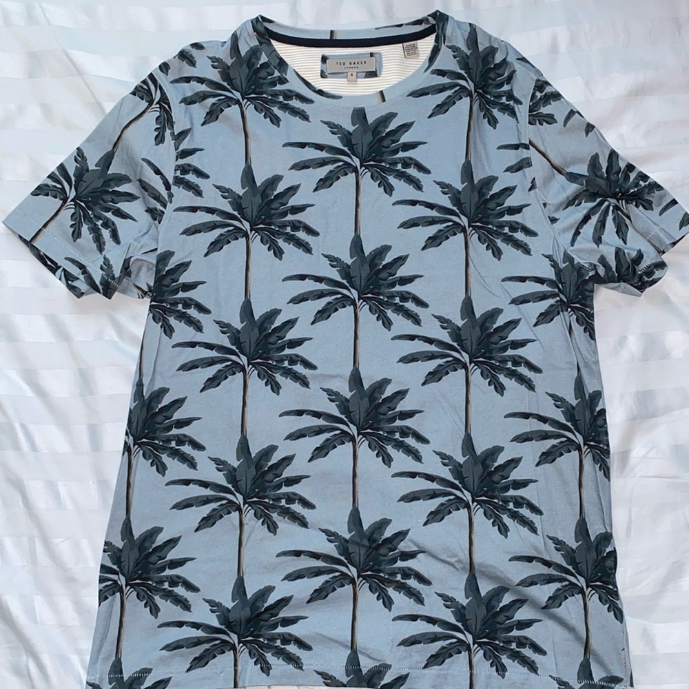 Ted Baker T-shirts, men’s worn for photo shoot once brand new. Size 5 (XL)